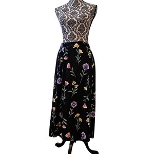 Jaclyn Smith Black Floral midi Skirt size Large